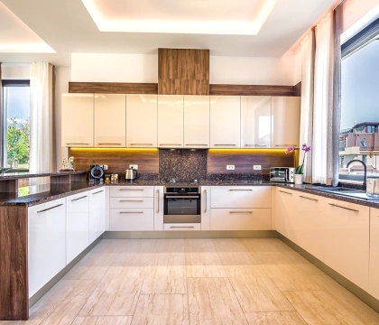 Maxi Sequoia Kitchen