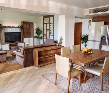 39_4_LivingRoom