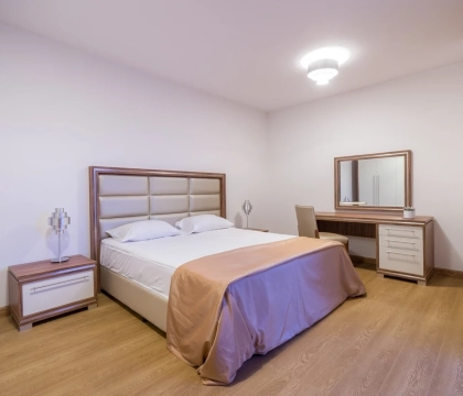 39_4_Bedroom4