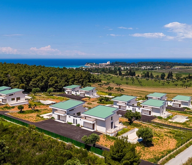 Maxi Sani Villas